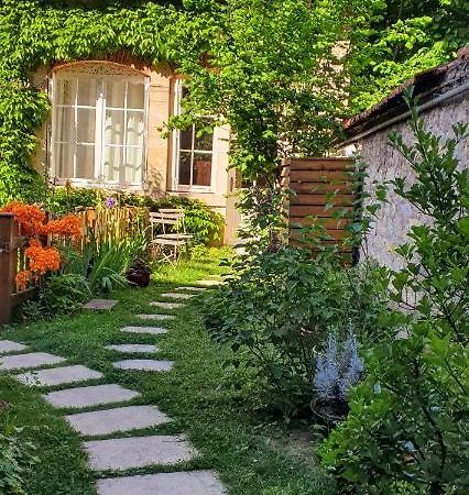 Appartement De Charme Au Coeur De Nevers Eksteriør billede